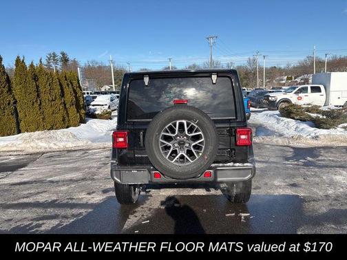 2025 Jeep Wrangler 4-Door Sahara 4x4