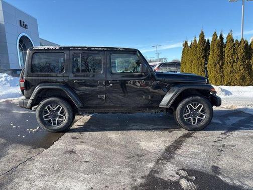 2025 Jeep Wrangler 4-Door Sahara 4x4