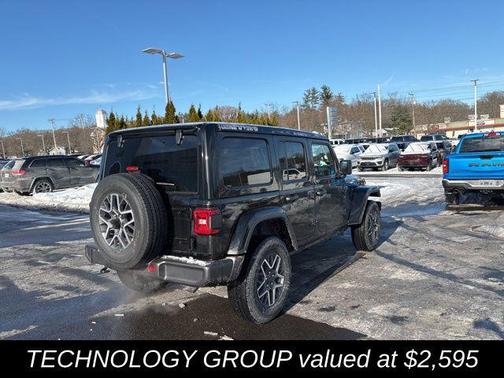 2025 Jeep Wrangler 4-Door Sahara 4x4