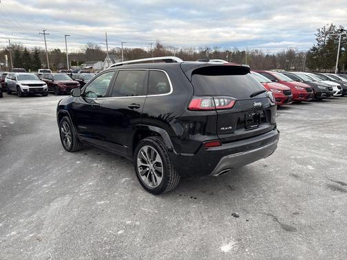 2019 Jeep Cherokee Overland