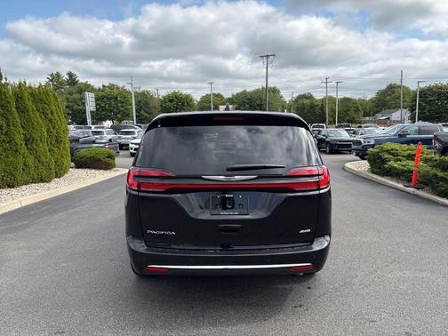 2026 Chrysler Pacifica L