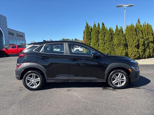 2022 Hyundai KONA SE