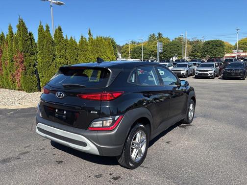 2022 Hyundai KONA SE
