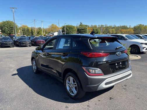 2022 Hyundai KONA SE