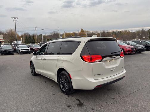 2020 Chrysler Pacifica L