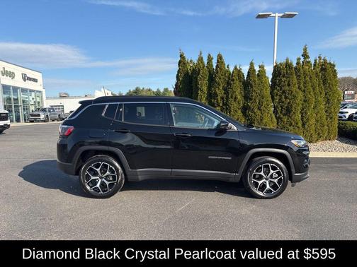 Diamond Black Crystal Pearlcoat 2025 Jeep Compass Limited