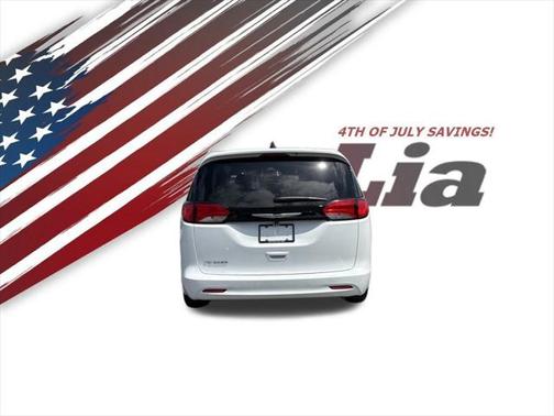 2022 Chrysler Voyager LX