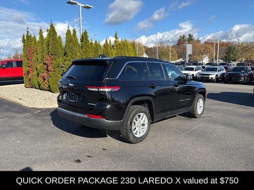 2025 Jeep Grand Cherokee Laredo