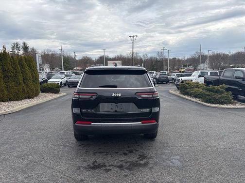 2021 Jeep Grand Cherokee L Laredo