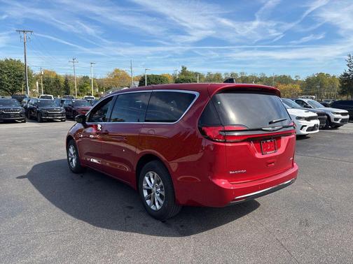 2026 Chrysler Pacifica L