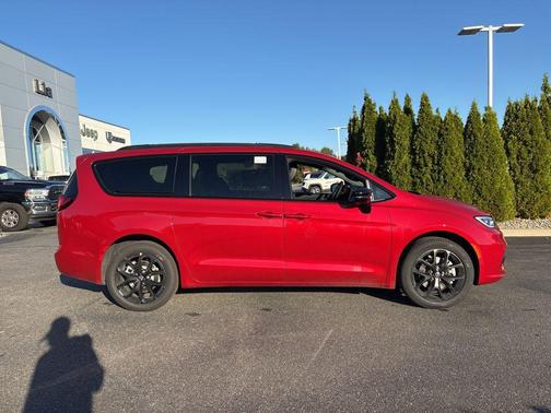 2026 Chrysler Pacifica Limited