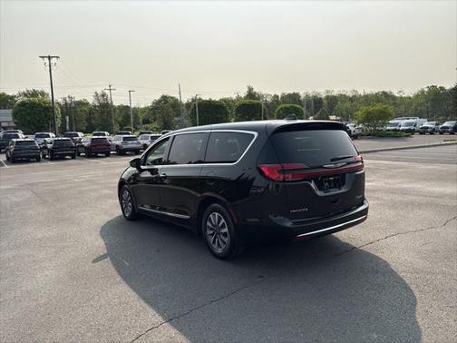 2023 Chrysler Pacifica Hybrid Limited