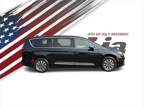 2023 Chrysler Pacifica Hybrid Limited