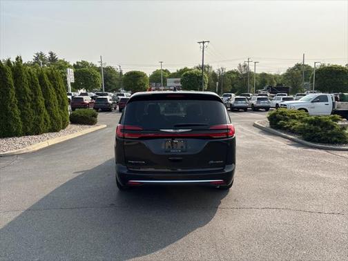 2023 Chrysler Pacifica Hybrid Limited