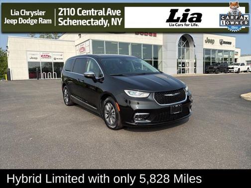 2023 Chrysler Pacifica Hybrid Limited