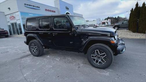 2025 Jeep Wrangler 4-Door Sahara 4x4