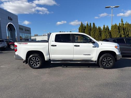 2015 Toyota Tundra SR5
