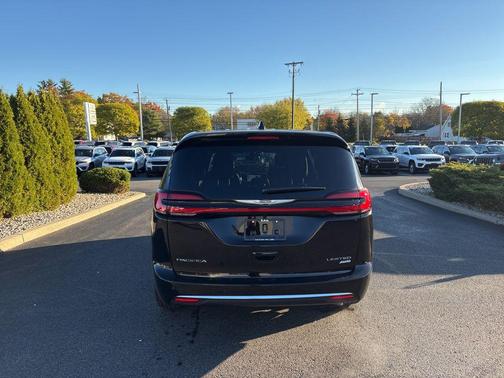 2026 Chrysler Pacifica Limited