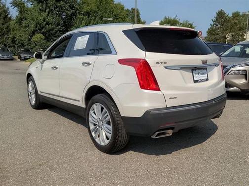 Photo 3 of 35 of 2019 Cadillac XT5 Premium Luxury