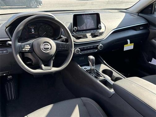 2025 Nissan Altima S FWD