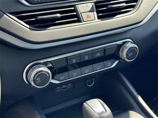 2025 Nissan Altima S FWD