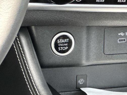 Sunset Drift Chromaflair/Super Black 2021 Nissan Rogue Platinum