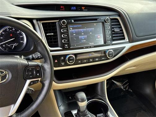 2018 Toyota Highlander Hybrid Platinum