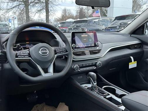 2025 Nissan Altima SR FWD