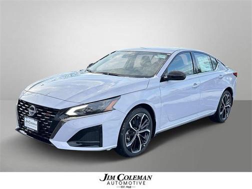 2025 Nissan Altima SR FWD