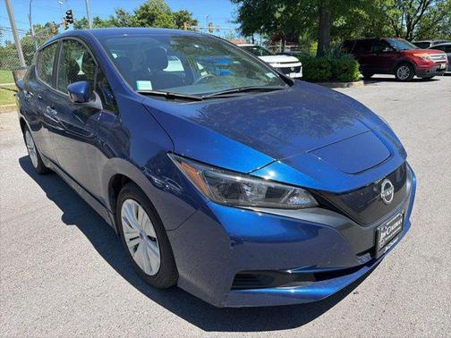 Deep Blue Pearl 2023 Nissan Leaf S 40 kWh