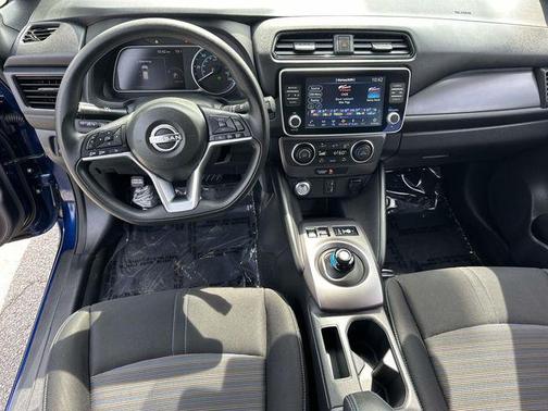 Deep Blue Pearl 2023 Nissan Leaf S 40 kWh