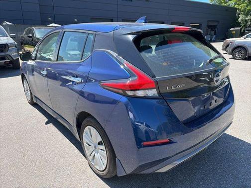 Deep Blue Pearl 2023 Nissan Leaf S 40 kWh