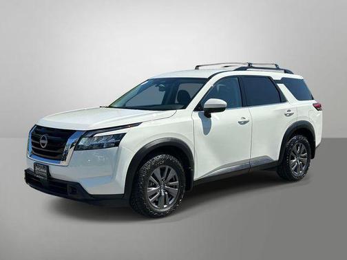 Glacier White 2022 Nissan Pathfinder SV 4WD