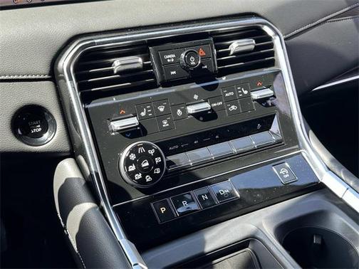 2025 Nissan Armada SL 4WD