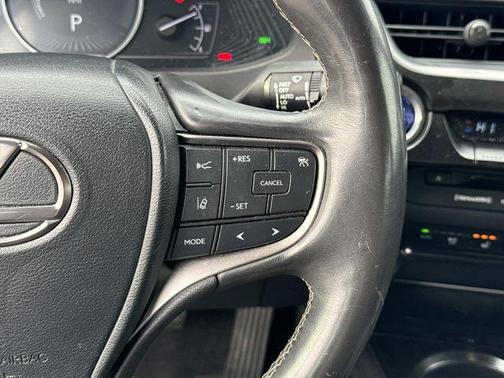 2020 Lexus UX 250h Base