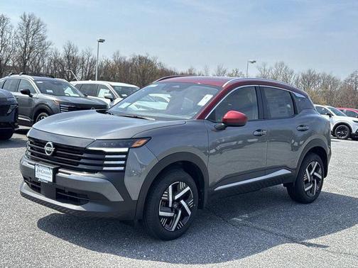 Gun Metallic/Scarlet Ember Tintcoat 2026 Nissan Kicks SV