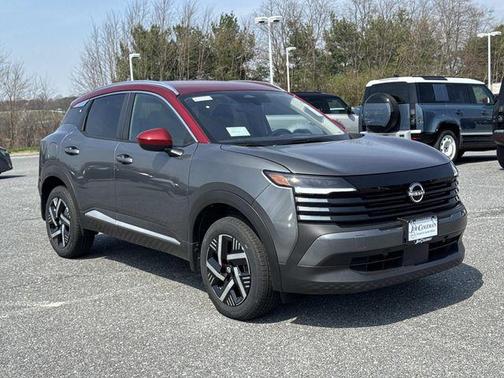 Gun Metallic/Scarlet Ember Tintcoat 2026 Nissan Kicks SV