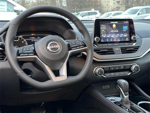 2025 Nissan Altima SR FWD