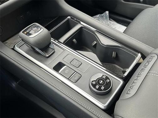 2025 Nissan Pathfinder SV 4WD