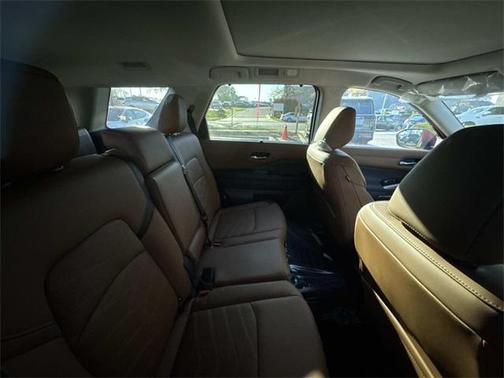 2025 Nissan Pathfinder Platinum 4WD