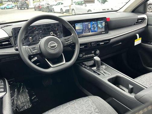 Super Black 2026 Nissan Kicks SV