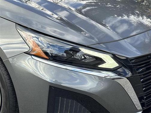 2022 Nissan Altima SR Intelligent AWD