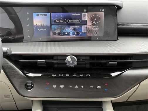 2025 Nissan Murano SV
