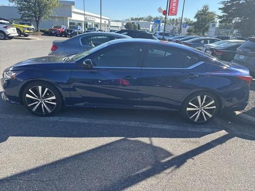 2020 Nissan Altima SR FWD