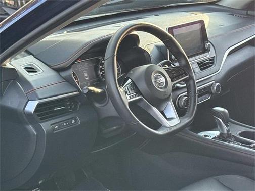 2020 Nissan Altima SR FWD