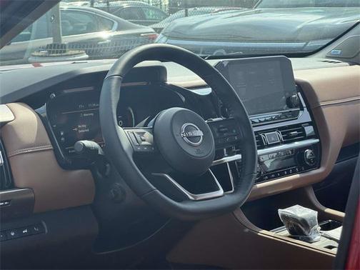 2025 Nissan Pathfinder Platinum 4WD