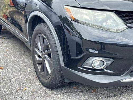 Magnetic Black 2016 Nissan Rogue SL