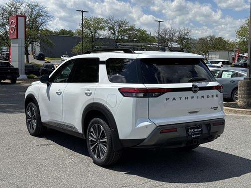 Everest White Pearl Tricoat 2026 Nissan Pathfinder Platinum