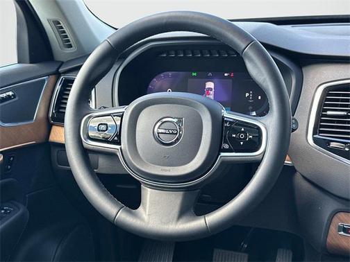 2023 Volvo XC90 B6 Plus 7-Seater