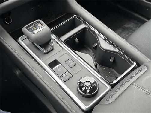 2025 Nissan Pathfinder SV 4WD